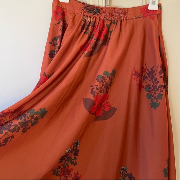 ModCloth Orange Floral A Line Swing Skirt - super cute and classic - Picture 3 of 10